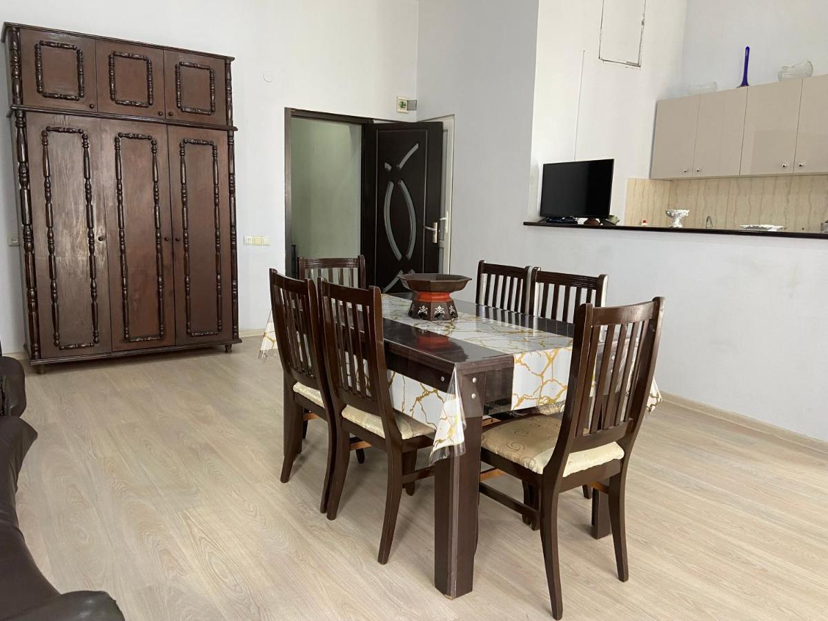 Apartment On Luka Asatiani 2 Batumi Exterior photo